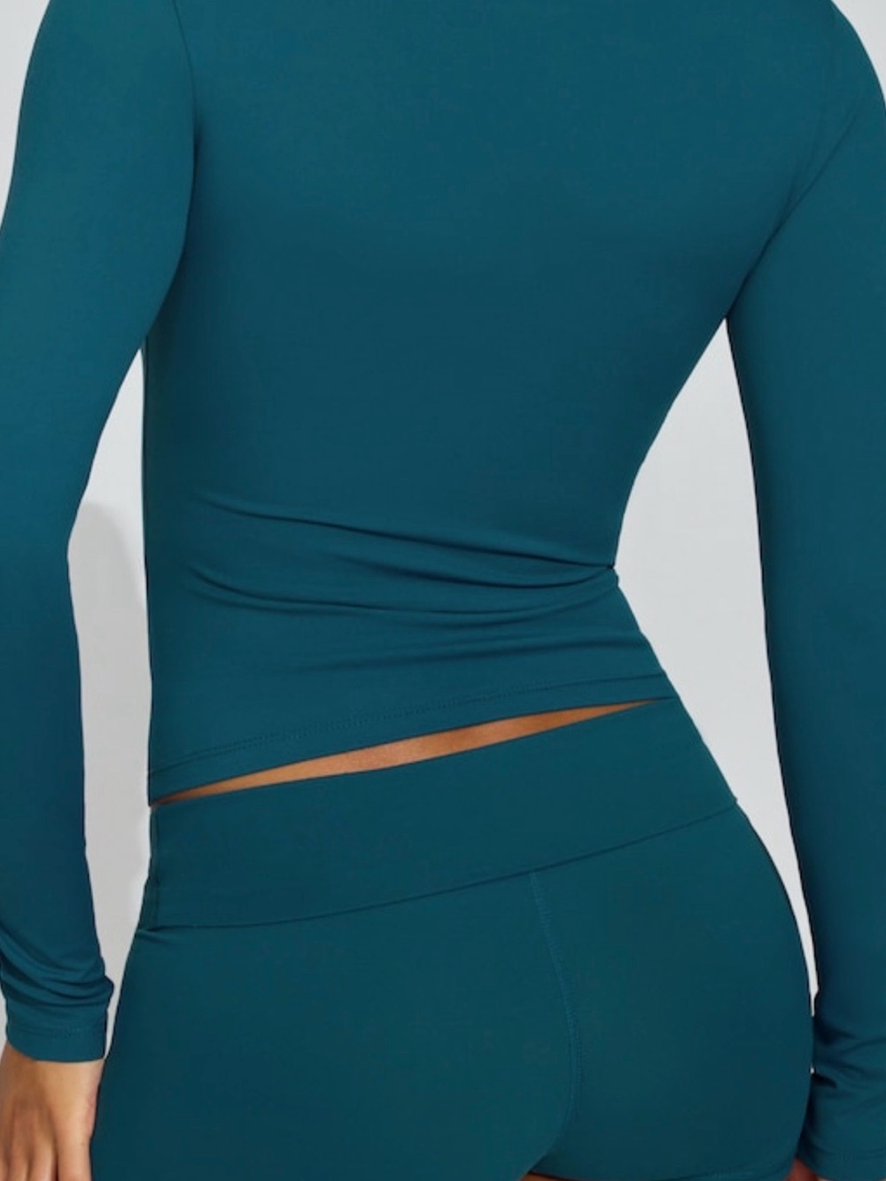 Garage Teal Long-Sleeve Fitted Crop Top